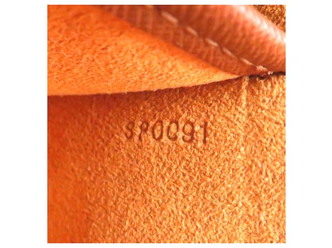 Bolsa de Ombro Louis Vuitton Musette Tango Marrom - vista 8