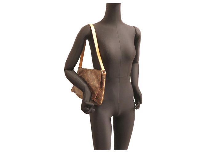 Bolsa de Ombro Louis Vuitton Musette Tango Marrom - vista 9