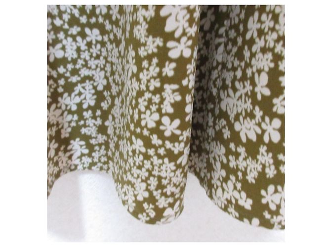 Autre Marque Mila Owen Kleid mit Blumenprint Grün Olivgrün - Ansicht 5