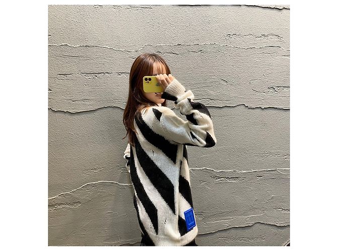 Off White Strickmode in Silber für Damen - Ansicht 4