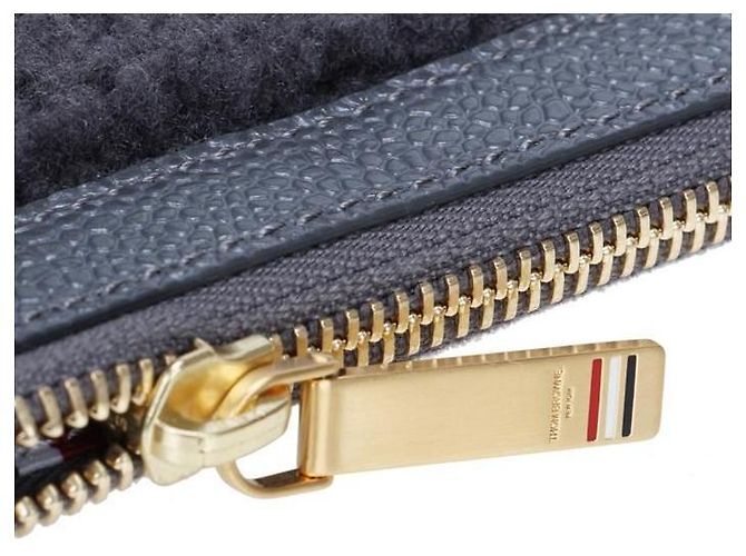 Thom Browne Borsa a Mano Meniro Shearling Bar Clutch Bag stamp: Nero - vista 8