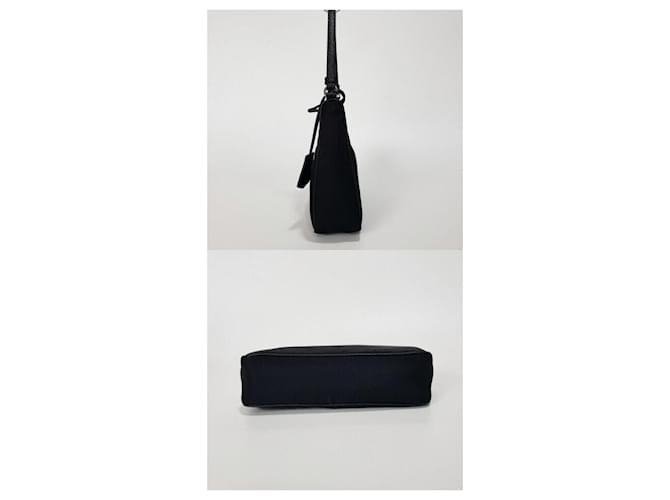Prada Borsa Mini Re-Edition Re-Nylon Nero - vista 4