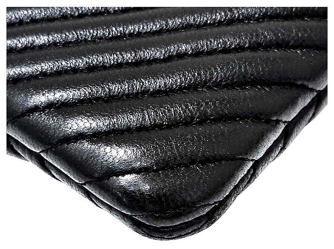 Chanel Boy Clutch New Medium in nappa chevron Nero - vista 4