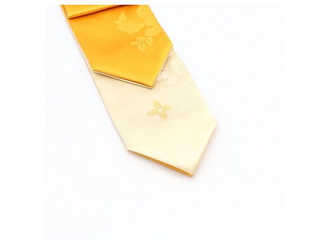 Louis Vuitton Nastro in seta per Hanbok regalo VIP di Chuseok D'oro - vista 2