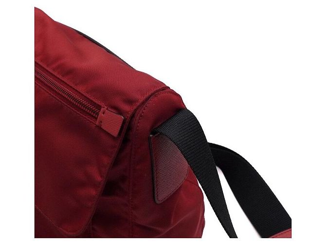 Prada Borsa a spalla e borsa a tracolla in nylon Tessuto Pocono rossa - vista 11