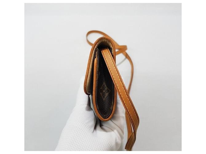 Louis Vuitton Monogram Pochette Twin PM Marrone - vista 3