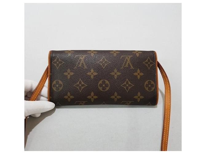 Louis Vuitton Monogram Pochette Twin PM Marrone - vista 4