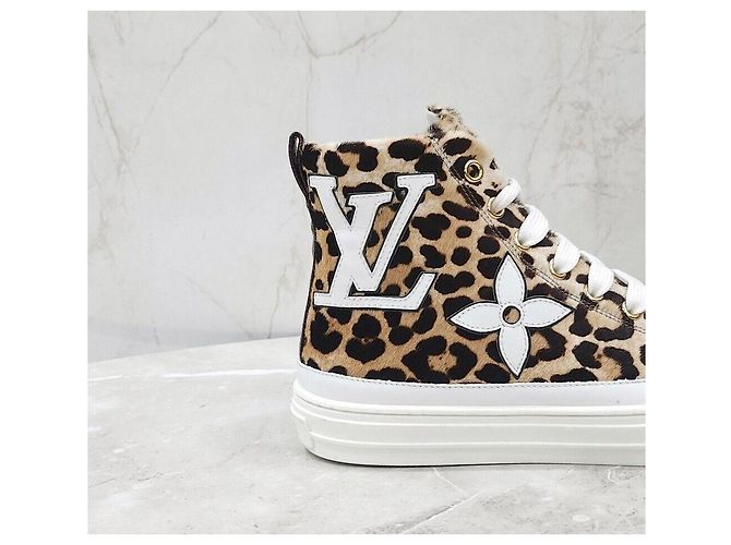 Louis Vuitton Sneakers con patch ricamato leopardato Argento - vista 6