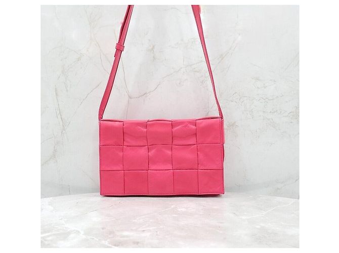 Bottega Veneta Borsa a tracolla Cassette Intrecciato Rosa - vista 3