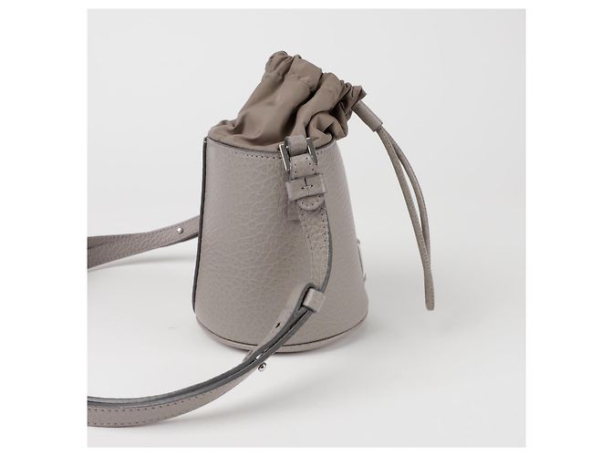 Maison Martin Margiela Borsa Micro Bucket a Spalla e Tracolla Marrone - vista 7