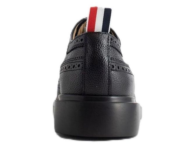 Thom Browne Scarpa Longwing Brogue in pelle grana pebble con suola in gomma - vista 5