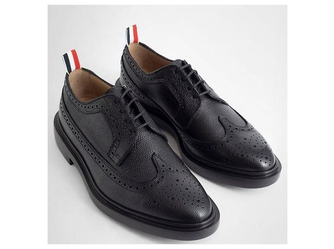 Thom Browne Scarpa Longwing Brogue in pelle grana pebble con suola in gomma - vista 9