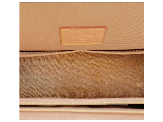 Louis Vuitton Cluny MM - vista 7