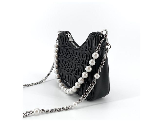 Miu Miu Borsa a tracolla in Nappa con catena di perle, borsa hobo a tracolla Nero - vista 4