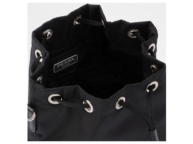 Prada Pouch in Re-Nylon - vista 9