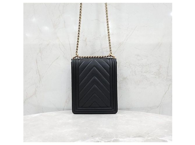 Chanel Borsa Satchel Boy Chevron Black Gold Series Nero - vista 3