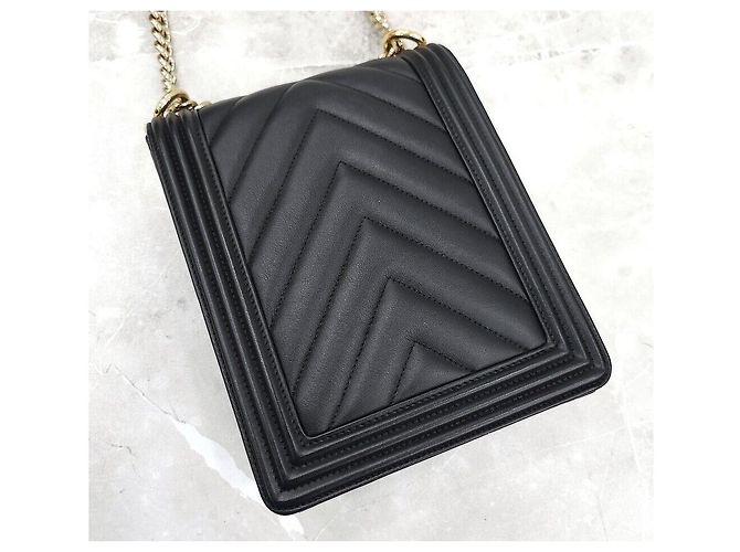Chanel Borsa Satchel Boy Chevron Black Gold Series Nero - vista 5