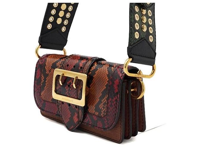 Burberry Bolsa de ombro e crossbody feminina Madison em python com fivela dourada - vista 3