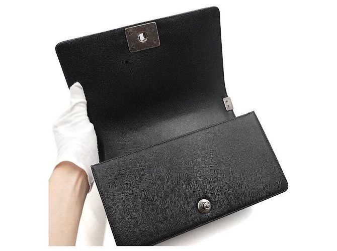 Chanel Borsa a tracolla Boy Black Caviar Medium Flap con catena argentata Nero - vista 6
