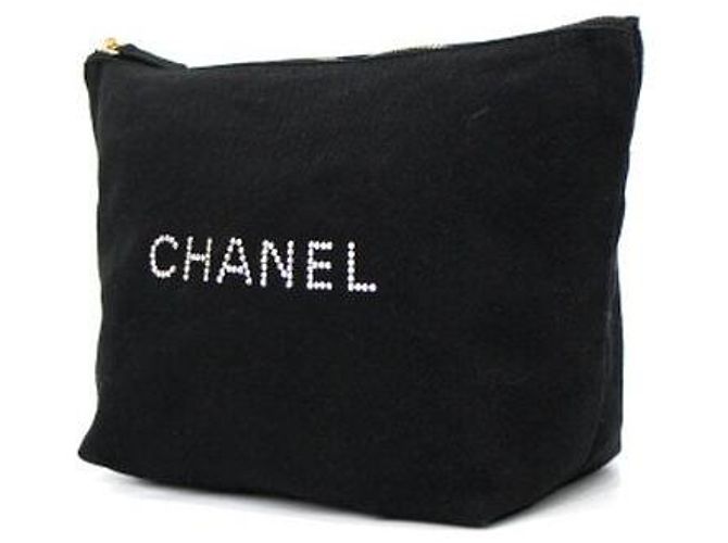 Chanel Pouch in tela nera con logo iniziale Nero - vista 2