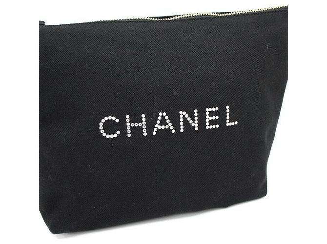 Chanel Pouch in tela nera con logo iniziale Nero - vista 4