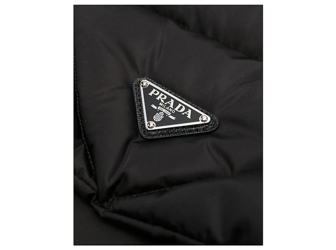 Prada IYK Re-Nylon Scarf Hood - vista 4