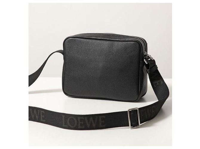 Loewe Bolsa Messenger Medium Pebble em couro de bezerro grão flexível Preto - vista 4