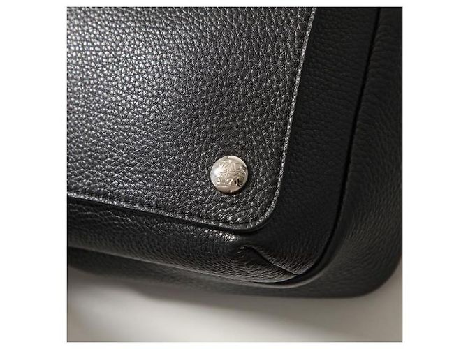 Loewe Bolsa Messenger Medium Pebble em couro de bezerro grão flexível Preto - vista 8