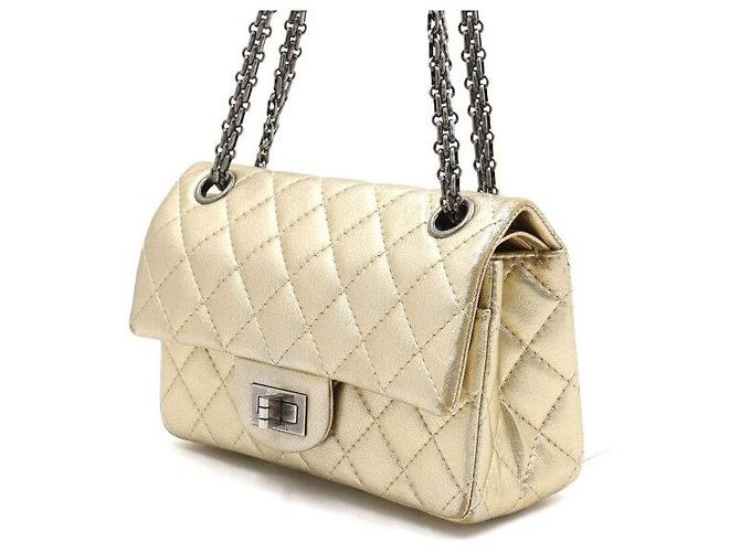 Chanel Vintage Mini Schultertasche aus Kalbsleder Golden - Ansicht 2