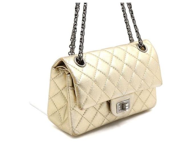 Chanel Vintage Mini Schultertasche aus Kalbsleder Golden - Ansicht 3