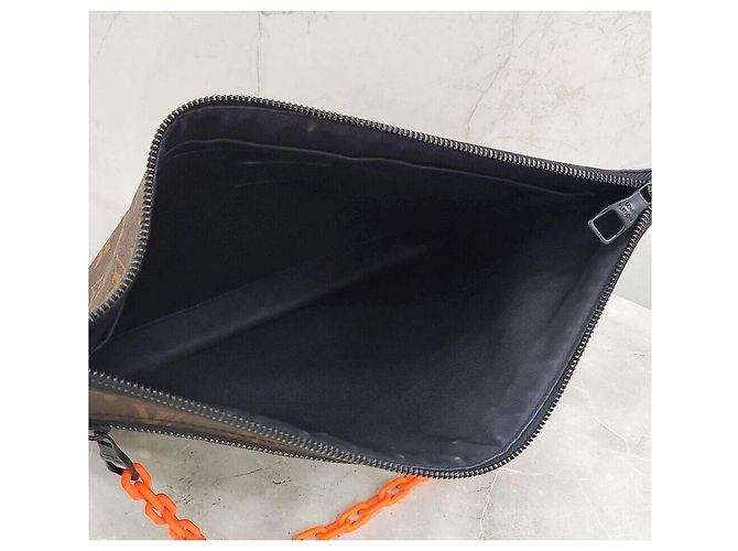 Louis Vuitton Pochette à chaîne Monogram Virgil Abloh Édition Limitée Multicolore - vue 6