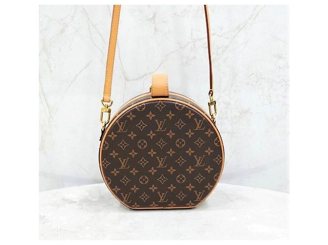 Louis Vuitton Borsa Crossbody Petite Bouat Chapeau Monogram Multicolore - vista 3