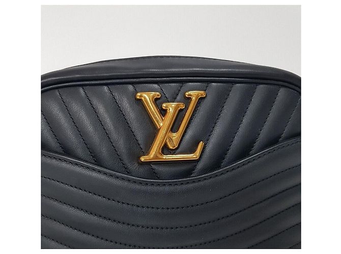 Louis Vuitton Borsa Camera New Wave Nero - vista 3