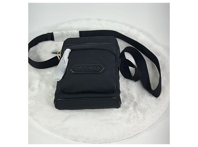 Tom Ford Borsa a tracolla messenger in nylon riciclato Nero Autentica - vista 3