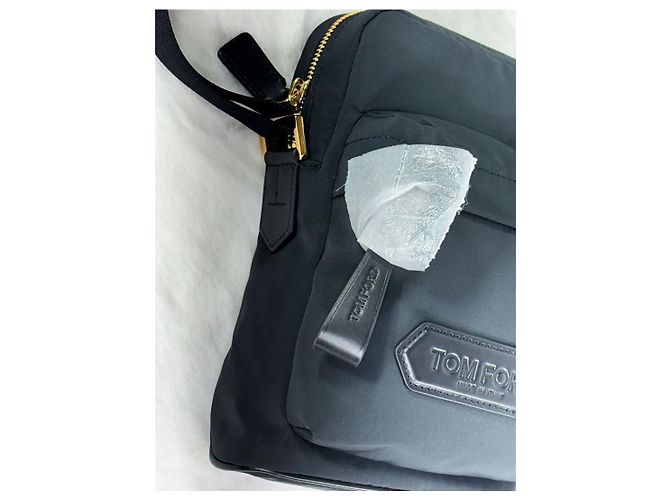 Tom Ford Borsa a tracolla messenger in nylon riciclato Nero Autentica - vista 7