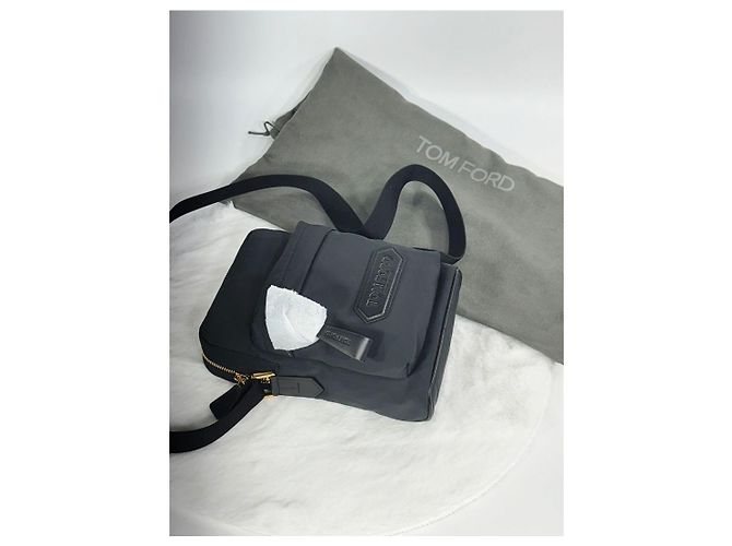 Tom Ford Borsa a tracolla messenger in nylon riciclato Nero Autentica - vista 8