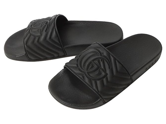 Gucci Taglia delle pantofole GG Marmont Nero - vista 3