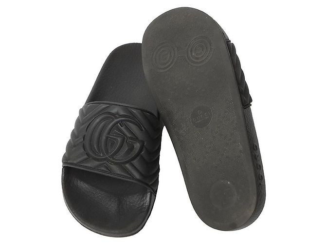 Gucci Taglia delle pantofole GG Marmont Nero - vista 6