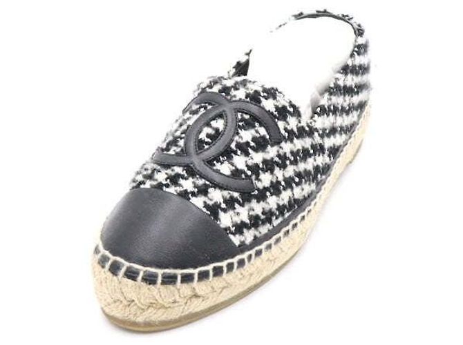 Chanel Sneakers Espadrilles in Tweed con Logo CC Nero da Donna - vista 2