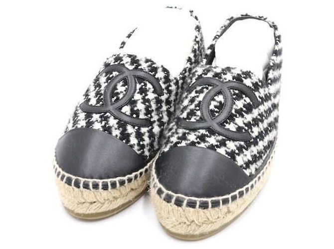 Chanel Sneakers Espadrilles in Tweed con Logo CC Nero da Donna - vista 3