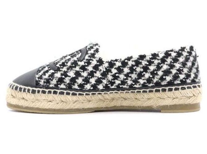Chanel Sneakers Espadrilles in Tweed con Logo CC Nero da Donna - vista 4