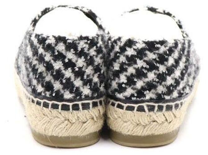 Chanel Sneakers Espadrilles in Tweed con Logo CC Nero da Donna - vista 6