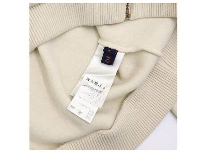 Louis Vuitton Quilted Textured Wool Men's Jacket Season White - view 7