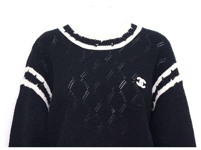 Chanel Pullover in cashmere nero con logo CC - vista 2