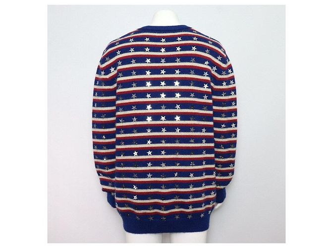 Céline Weiter Herren-Cardigan mit blauen Streifen und besticktem Stern - Ansicht 4