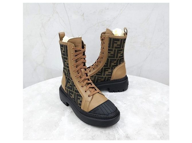 Fendi Domino Flache Stiefel aus FF-Jacquard Mehrfarben - Ansicht 3