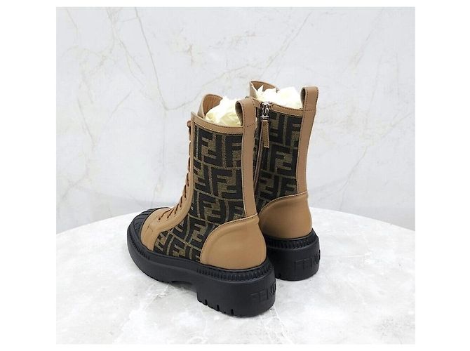 Fendi Domino Flache Stiefel aus FF-Jacquard Mehrfarben - Ansicht 4
