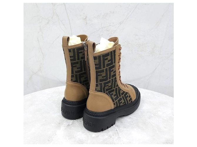 Fendi Domino Flache Stiefel aus FF-Jacquard Mehrfarben - Ansicht 5