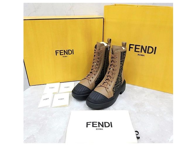 Fendi Domino Flache Stiefel aus FF-Jacquard Mehrfarben - Ansicht 9