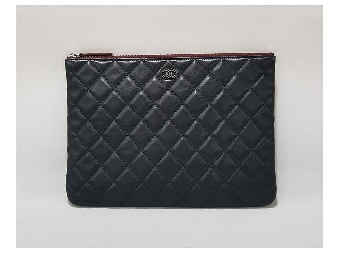 Chanel Borsa a Clutch Classica in Pelle di Agnello Medium Nero - vista 2